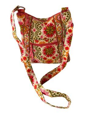 Vera Bradley Floral Quilted Crossbody Folkloric Zip Closure Purse Bag
